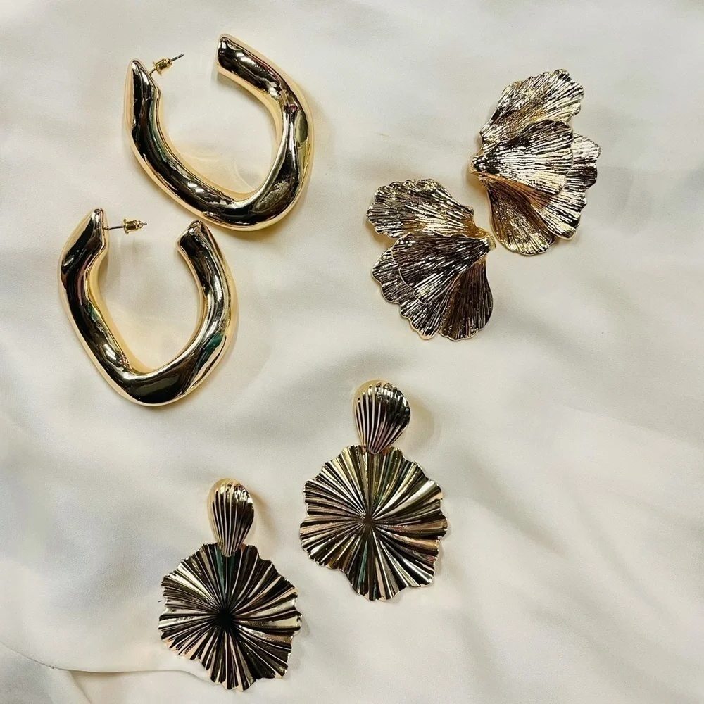 Zara half statement gold statement earrings - Picture 7 of 7